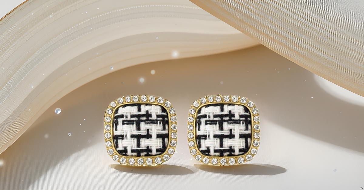 Vintage Diamond Romantic Korean Geometric Earrings for Women