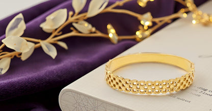 Elegant HexaMesh Gold Tone Bangle Bracelet for Women
